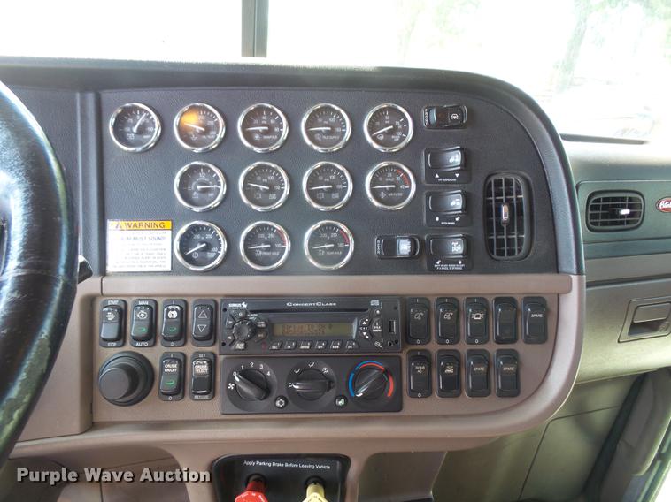 image for item DC5303 2012 Peterbilt 386 semi truck