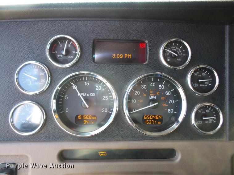 image for item DC5303 2012 Peterbilt 386 semi truck