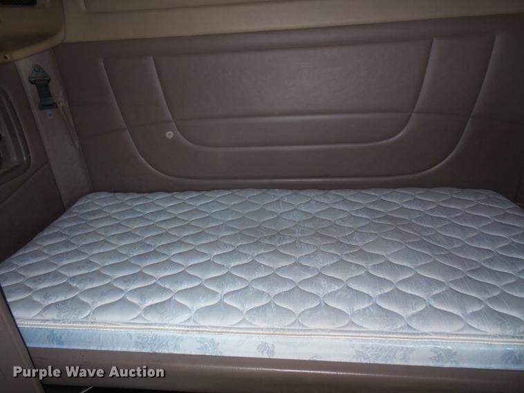 image for item DC5303 2012 Peterbilt 386 semi truck