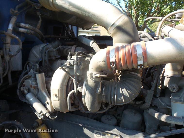 image for item DC5303 2012 Peterbilt 386 semi truck