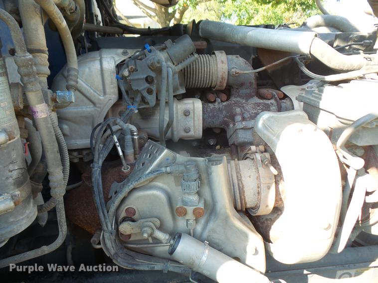 image for item DC5303 2012 Peterbilt 386 semi truck