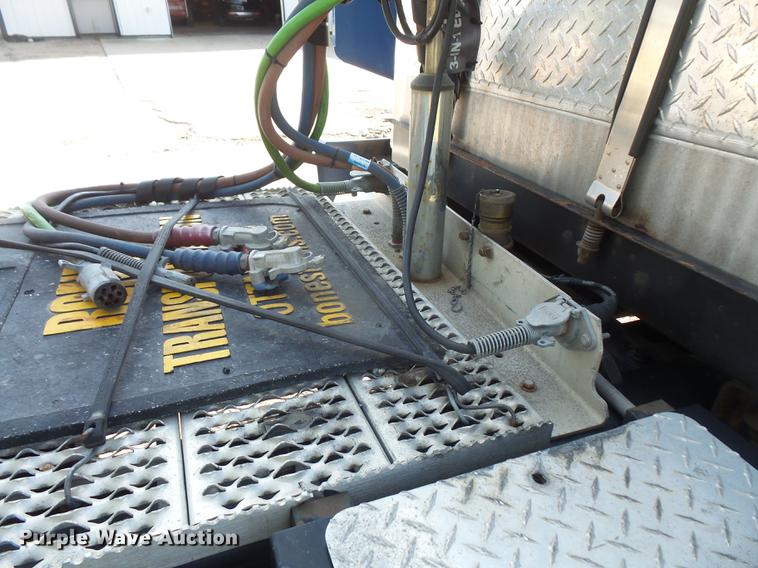 image for item DC5303 2012 Peterbilt 386 semi truck