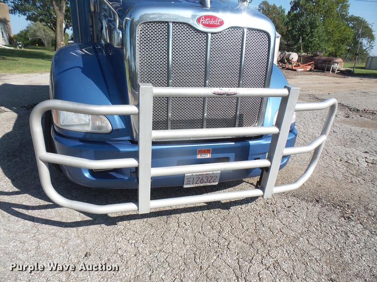 image for item DC5303 2012 Peterbilt 386 semi truck