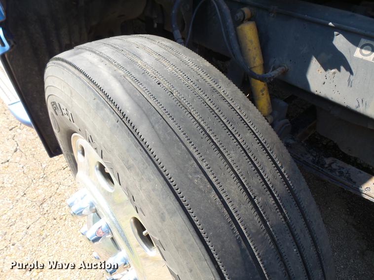 image for item DC5303 2012 Peterbilt 386 semi truck