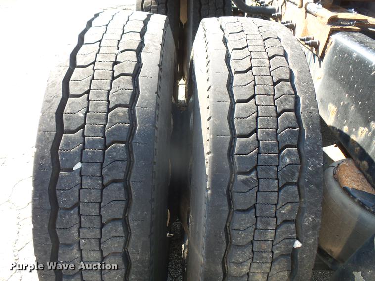 image for item DC5303 2012 Peterbilt 386 semi truck