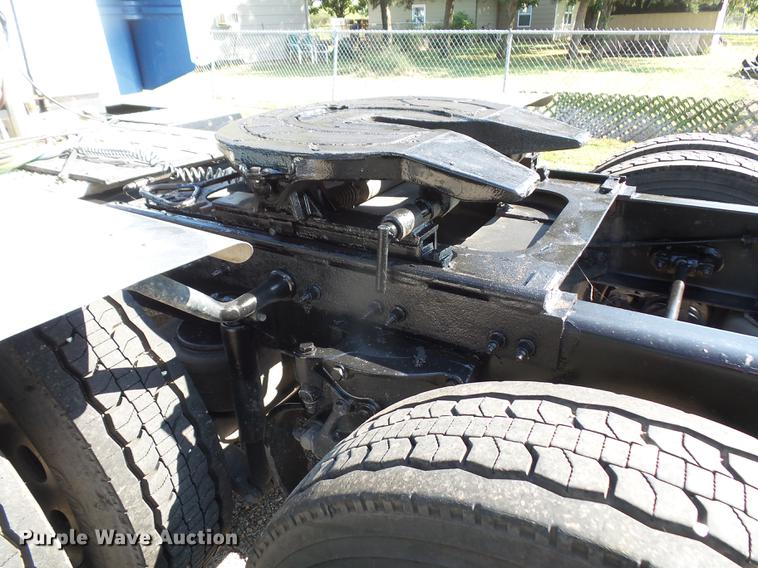 image for item DC5303 2012 Peterbilt 386 semi truck