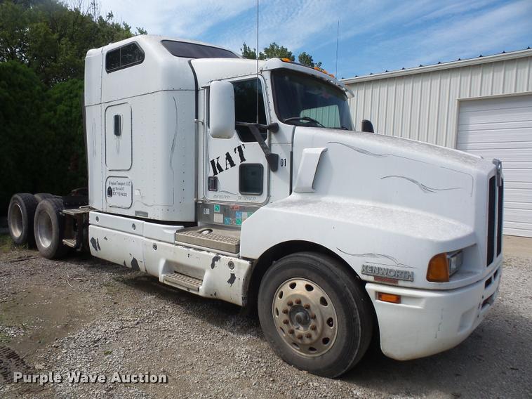 image for item DC5406 1996 Kenworth T600 semi truck