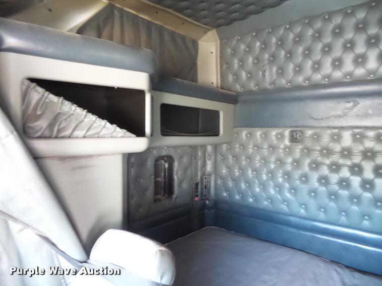 image for item DC5406 1996 Kenworth T600 semi truck