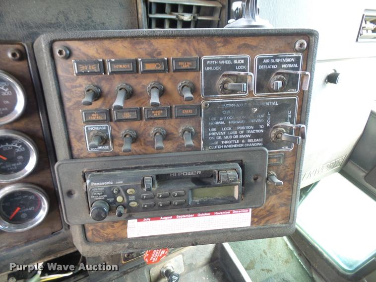 image for item DC5406 1996 Kenworth T600 semi truck