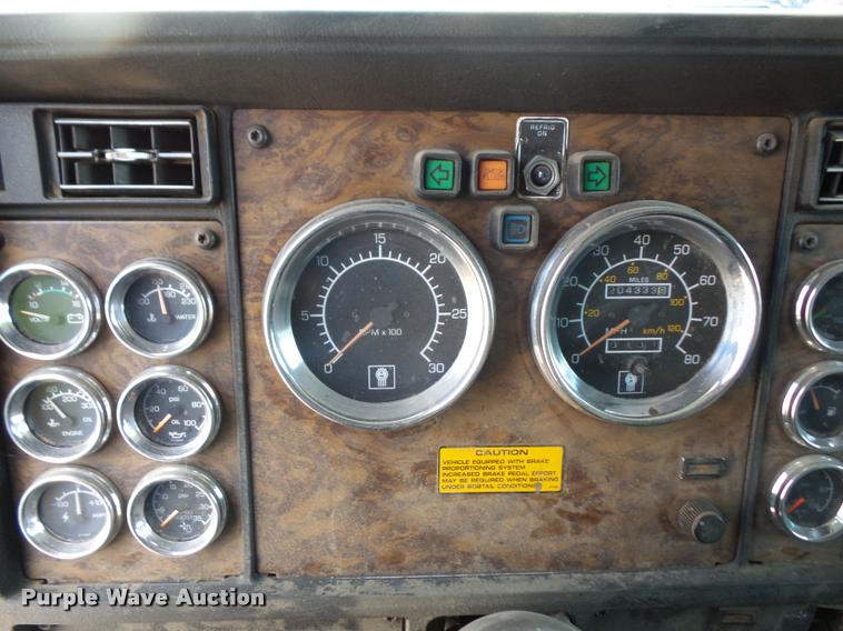 image for item DC5406 1996 Kenworth T600 semi truck