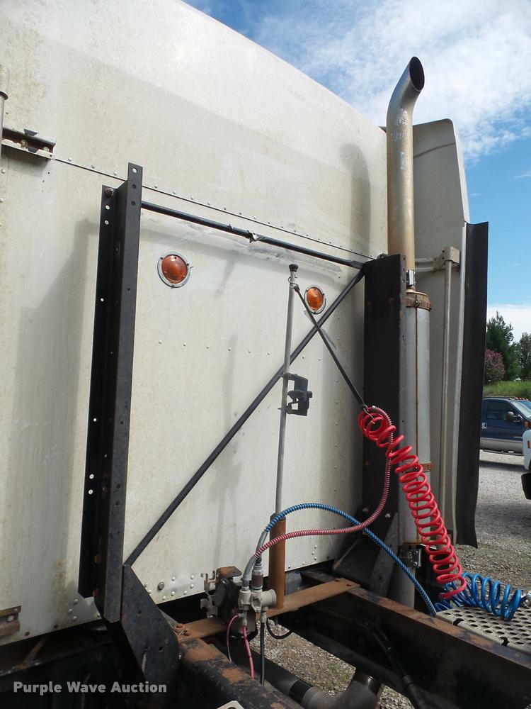 image for item DC5406 1996 Kenworth T600 semi truck