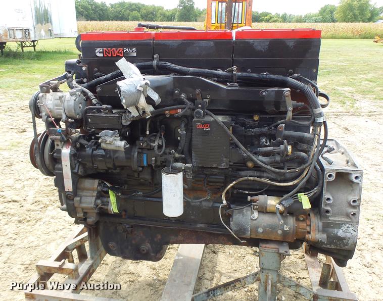 image for item DF9390 1999 Cummins N14 engine