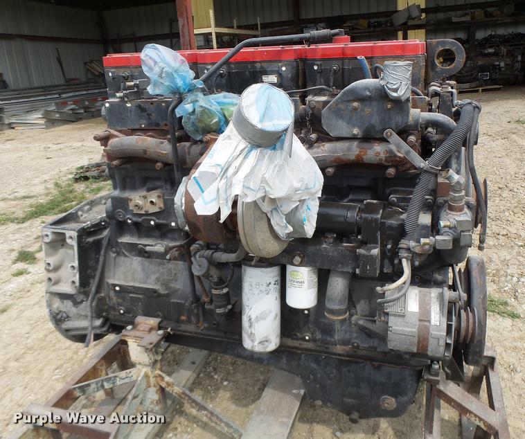 image for item DF9390 1999 Cummins N14 engine