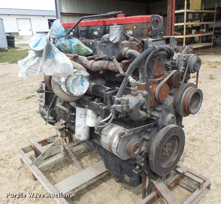 image for item DF9390 1999 Cummins N14 engine