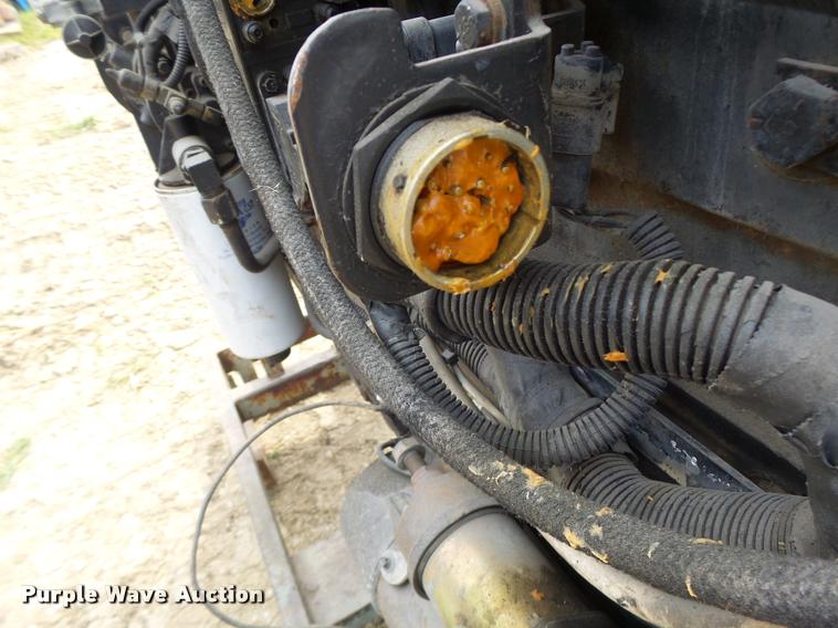 image for item DF9390 1999 Cummins N14 engine