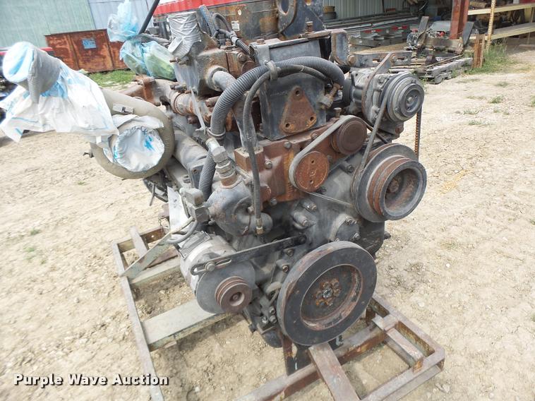 image for item DF9390 1999 Cummins N14 engine