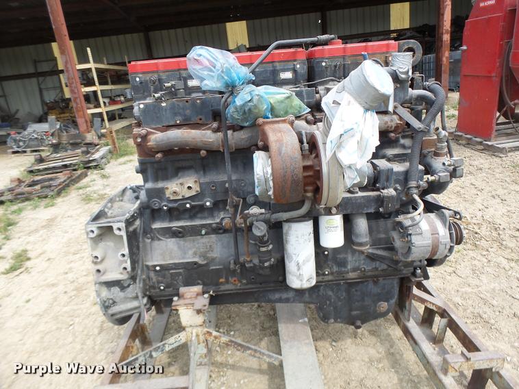 image for item DF9390 1999 Cummins N14 engine