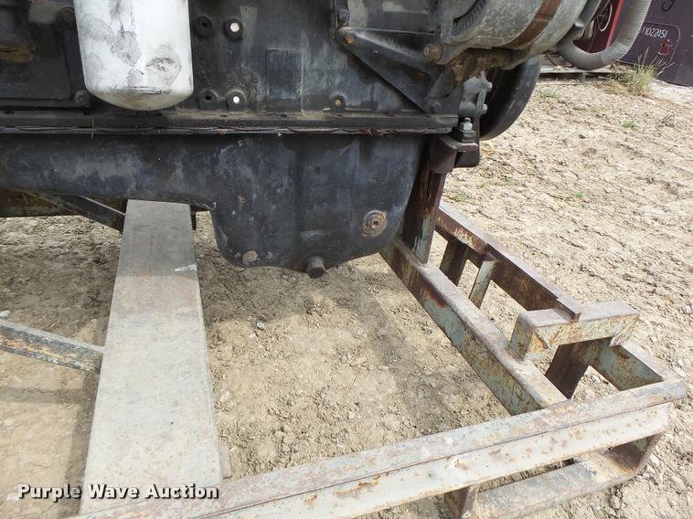 image for item DF9390 1999 Cummins N14 engine