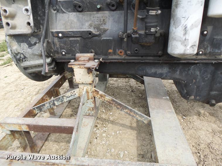 image for item DF9390 1999 Cummins N14 engine