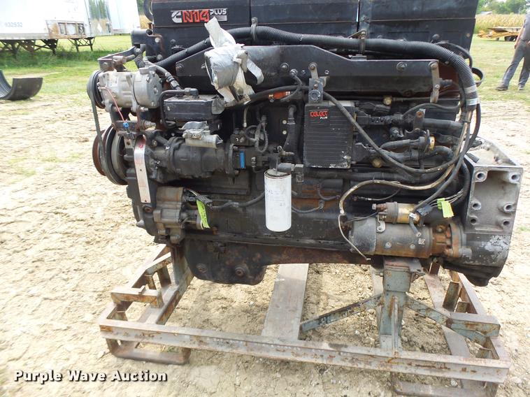 image for item DF9390 1999 Cummins N14 engine