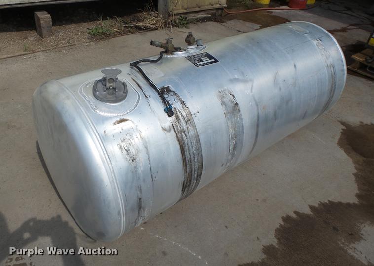 image for item DF9428 2003 aluminum fuel tank