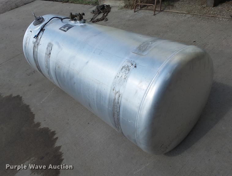 image for item DF9428 2003 aluminum fuel tank