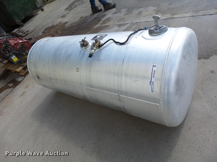 image for item DF9428 2003 aluminum fuel tank