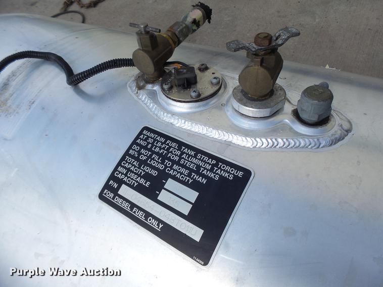 image for item DF9428 2003 aluminum fuel tank