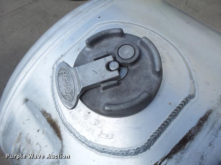 image for item DF9428 2003 aluminum fuel tank