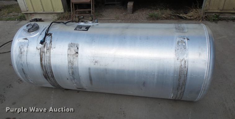 image for item DF9428 2003 aluminum fuel tank