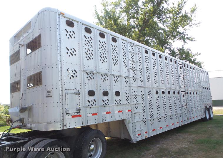 image for item DH9455 1985 Wilson PSDCL-102 livestock trailer