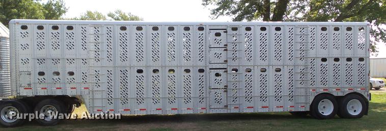image for item DH9455 1985 Wilson PSDCL-102 livestock trailer