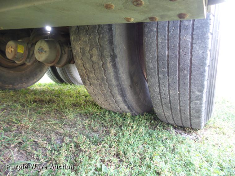 image for item DH9455 1985 Wilson PSDCL-102 livestock trailer