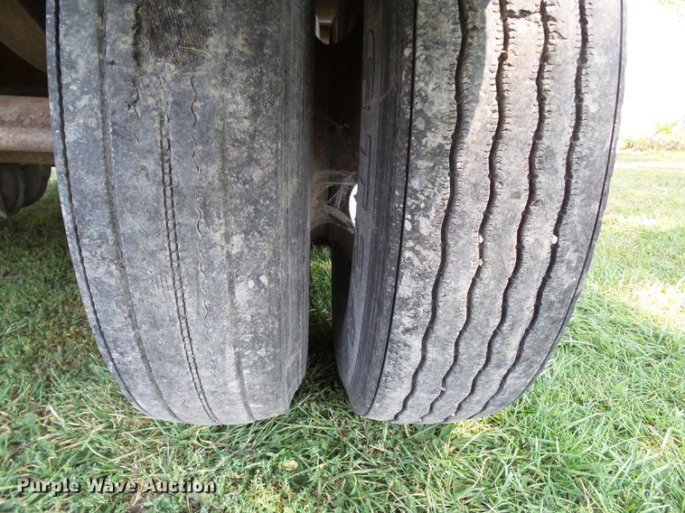 image for item DH9455 1985 Wilson PSDCL-102 livestock trailer