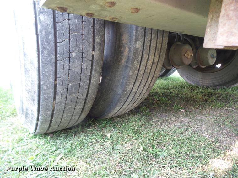 image for item DH9455 1985 Wilson PSDCL-102 livestock trailer