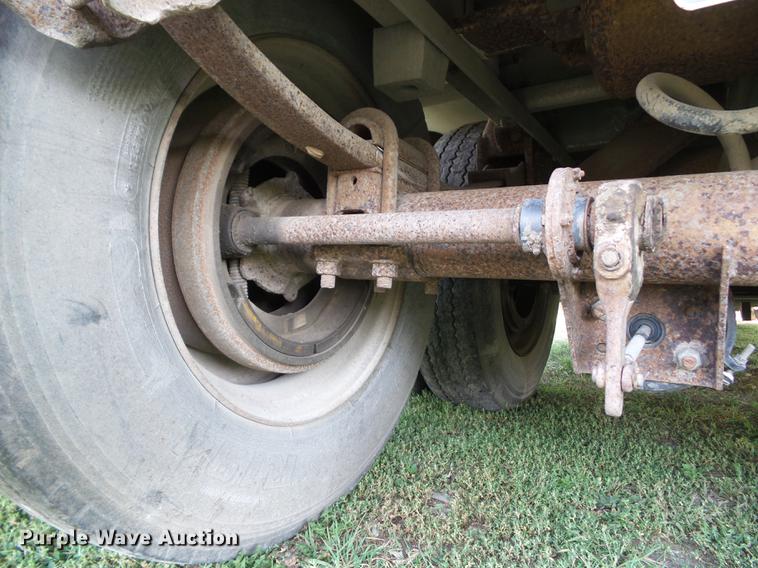 image for item DH9455 1985 Wilson PSDCL-102 livestock trailer