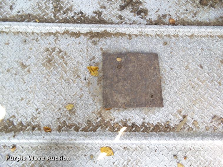 image for item DH9455 1985 Wilson PSDCL-102 livestock trailer