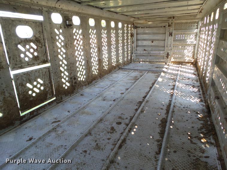 image for item DH9455 1985 Wilson PSDCL-102 livestock trailer