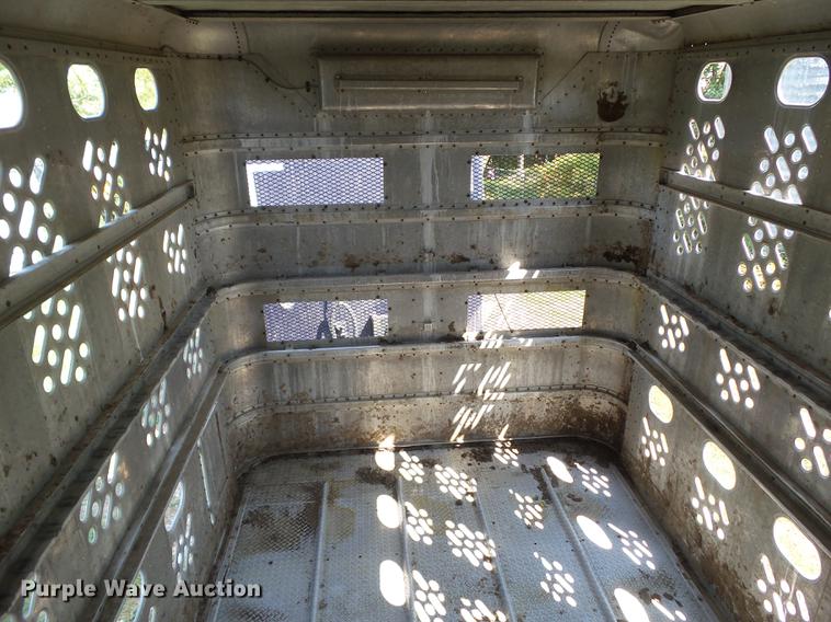 image for item DH9455 1985 Wilson PSDCL-102 livestock trailer