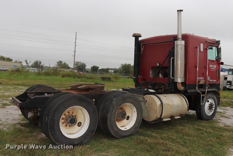 image for item DQ9445 1980 Kenworth semi truck