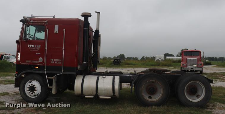 image for item DQ9445 1980 Kenworth semi truck