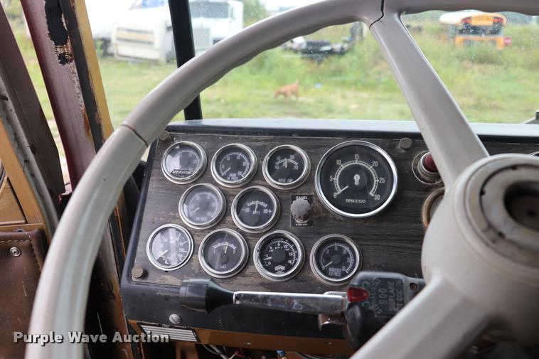 image for item DQ9445 1980 Kenworth semi truck