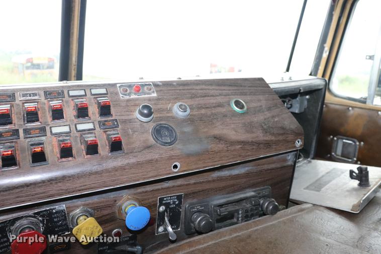 image for item DQ9445 1980 Kenworth semi truck