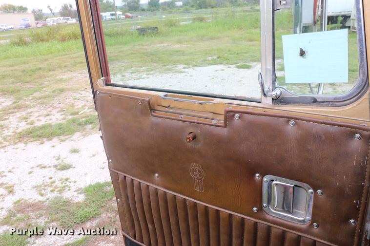 image for item DQ9445 1980 Kenworth semi truck