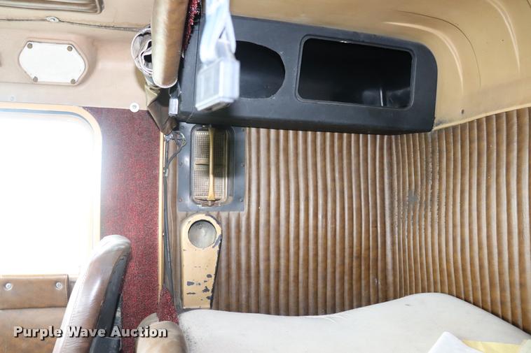 image for item DQ9445 1980 Kenworth semi truck