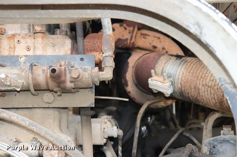 image for item DQ9445 1980 Kenworth semi truck