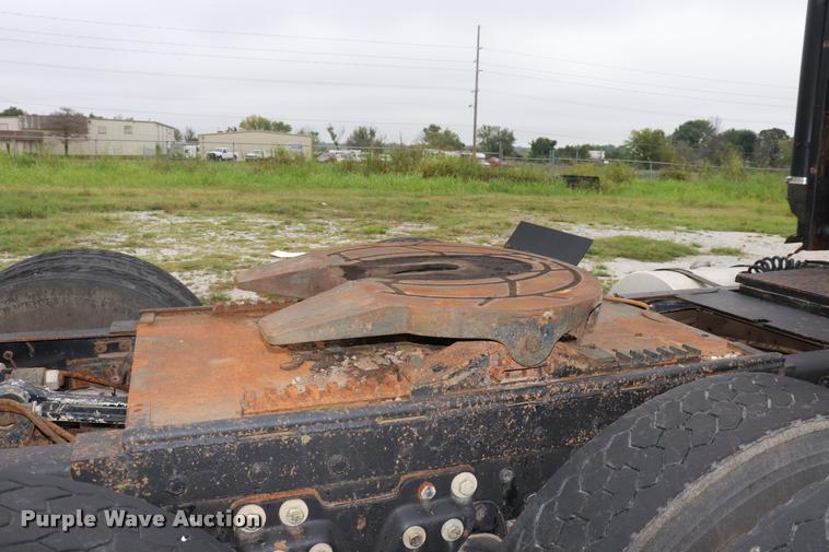 image for item DQ9445 1980 Kenworth semi truck