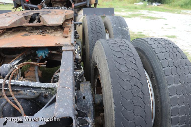 image for item DQ9445 1980 Kenworth semi truck