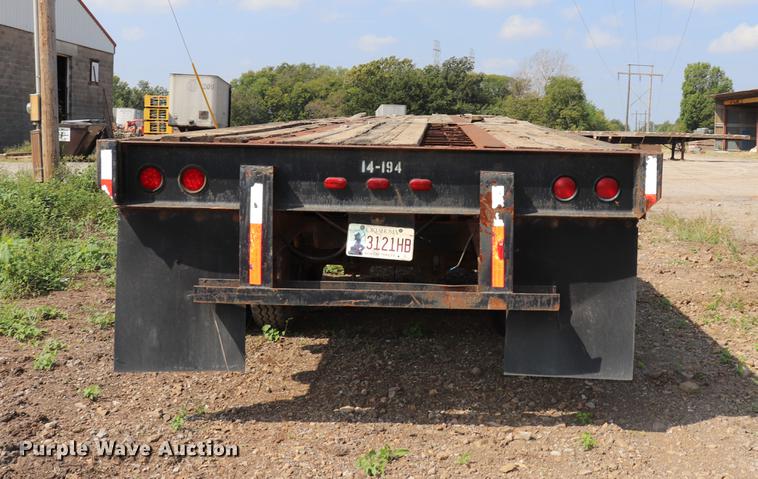 image for item ED9527 1991 Great Dane flatbed trailer