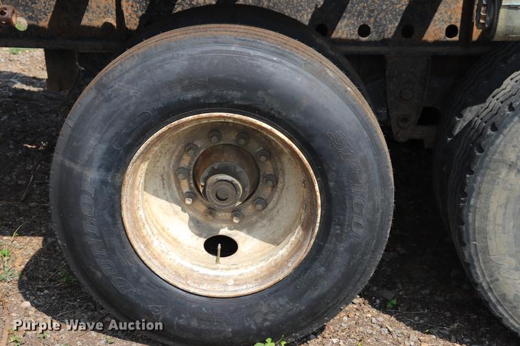 image for item ED9527 1991 Great Dane flatbed trailer